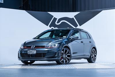 2014 Volkswagen Golf - Thumbnail