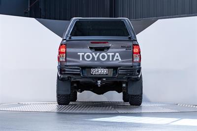 2017 Toyota Hilux - Thumbnail