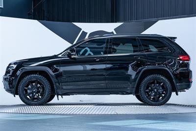 2022 Jeep Grand Cherokee - Thumbnail