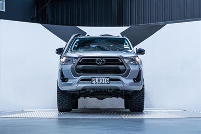 2022 Toyota Hilux - Thumbnail