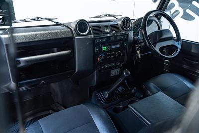 2015 Land Rover Defender - Thumbnail