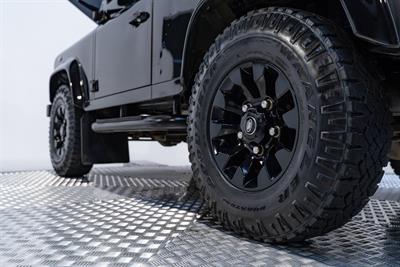 2015 Land Rover Defender - Thumbnail