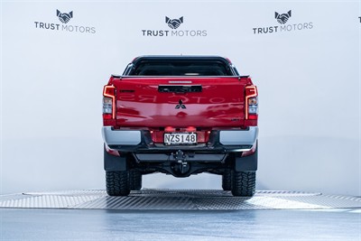 2022 Mitsubishi Triton - Thumbnail