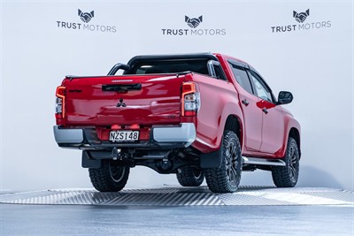 2022 Mitsubishi Triton - Thumbnail