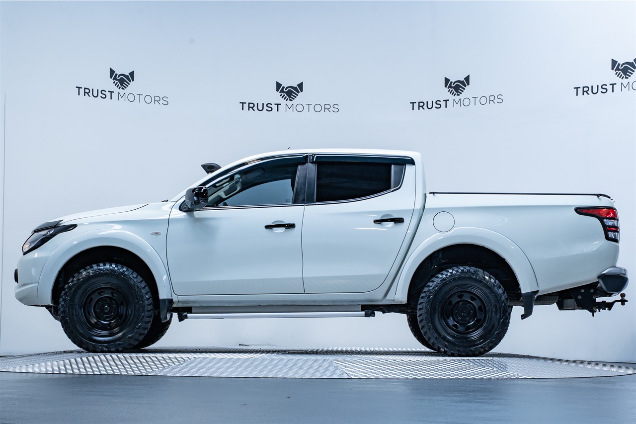 2017 Mitsubishi Triton