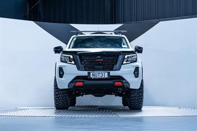 2021 Nissan Navara - Thumbnail