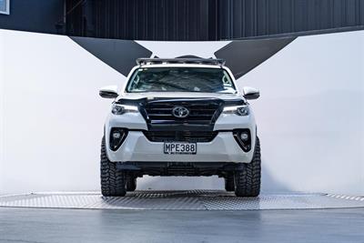 2019 Toyota Fortuner - Thumbnail