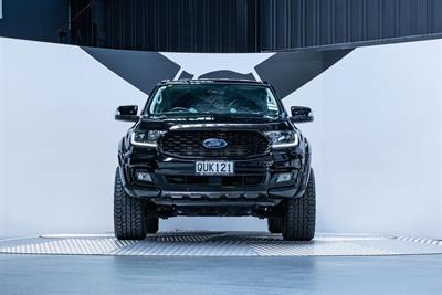 2022 Ford Everest - Thumbnail