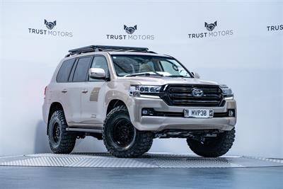 2018 Toyota Land Cruiser - Image Coming Soon