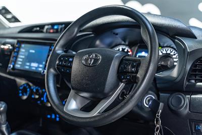 2023 Toyota Hilux - Thumbnail