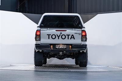 2023 Toyota Hilux - Thumbnail