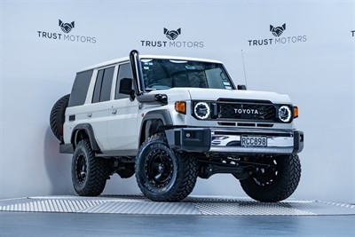 2024 Toyota Landcruiser - Image Coming Soon