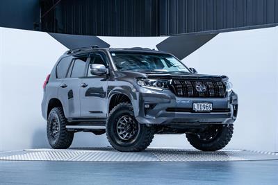 2018 Toyota Landcruiser Prado - Thumbnail