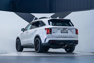 2022 Kia Sorento - Thumbnail