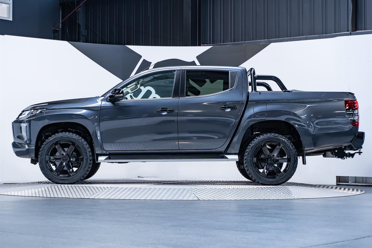 2022 Mitsubishi Triton