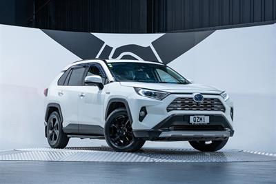 2020 Toyota Rav4 - Thumbnail