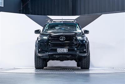 2022 Toyota Hilux - Thumbnail