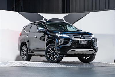 2022 Mitsubishi Pajero Sport - Thumbnail