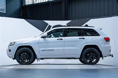 2013 Jeep Grand Cherokee - Thumbnail