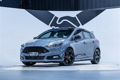 2015 Ford Focus - Thumbnail