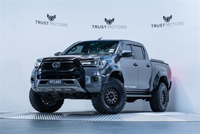 2022 Toyota Hilux - Thumbnail