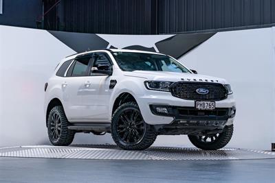 2022 Ford Everest - Thumbnail