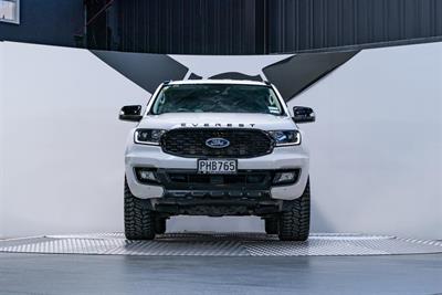 2022 Ford Everest - Thumbnail