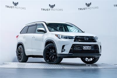 2017 Toyota Highlander - Thumbnail