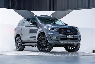 2022 Ford Everest - Thumbnail