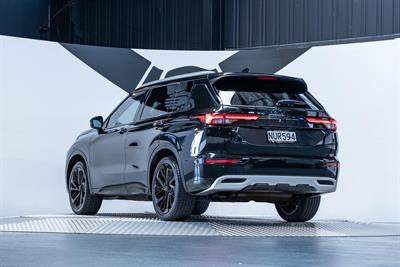 2021 Mitsubishi Outlander - Thumbnail