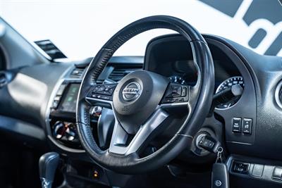 2021 Nissan Navara - Thumbnail