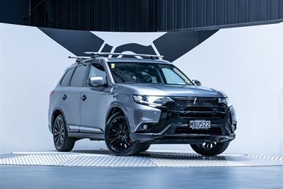 2019 Mitsubishi Outlander - Thumbnail