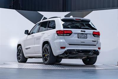 2020 Jeep Grand Cherokee - Thumbnail