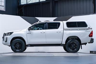 2022 Toyota Hilux - Thumbnail