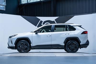 2021 Toyota Rav4 - Thumbnail