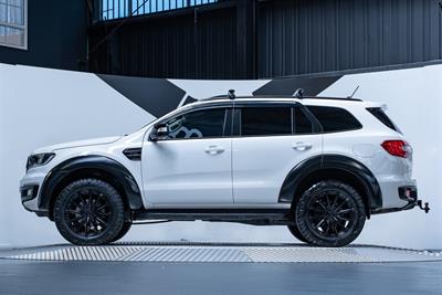 2021 Ford Everest - Thumbnail