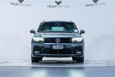 2017 Volkswagen Tiguan - Thumbnail