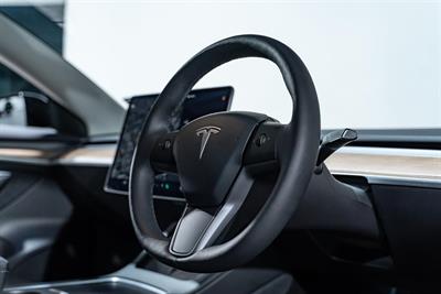 2021 Tesla Model 3 - Thumbnail