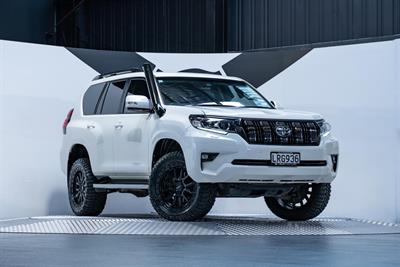 2018 Toyota Landcruiser Prado - Thumbnail