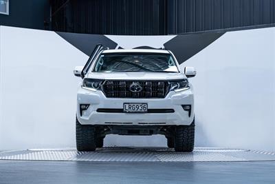 2018 Toyota Landcruiser Prado - Thumbnail