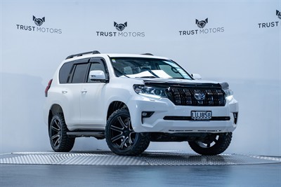 2018 Toyota Landcruiser Prado - Thumbnail