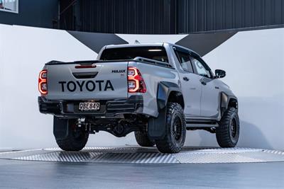 2023 Toyota Hilux - Thumbnail