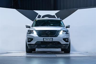 2018 Nissan Pathfinder - Thumbnail