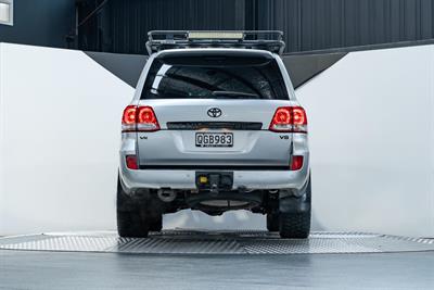 2010 Toyota Landcruiser - Thumbnail