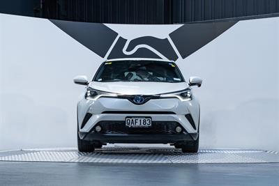 2017 Toyota C-HR - Thumbnail