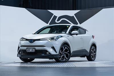 2017 Toyota C-HR - Thumbnail