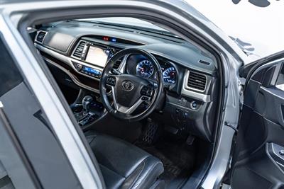 2019 Toyota Highlander - Thumbnail