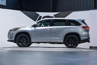 2019 Toyota Highlander - Thumbnail