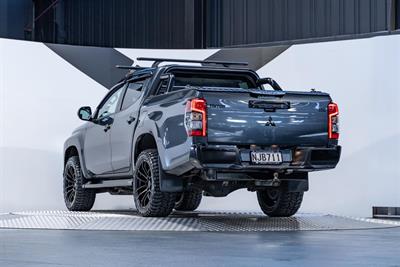 2021 Mitsubishi Triton - Thumbnail