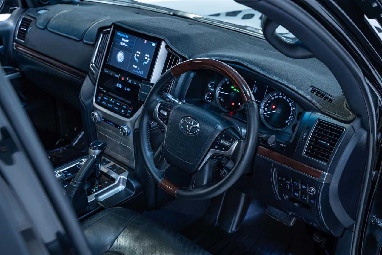 2016 Toyota Landcruiser